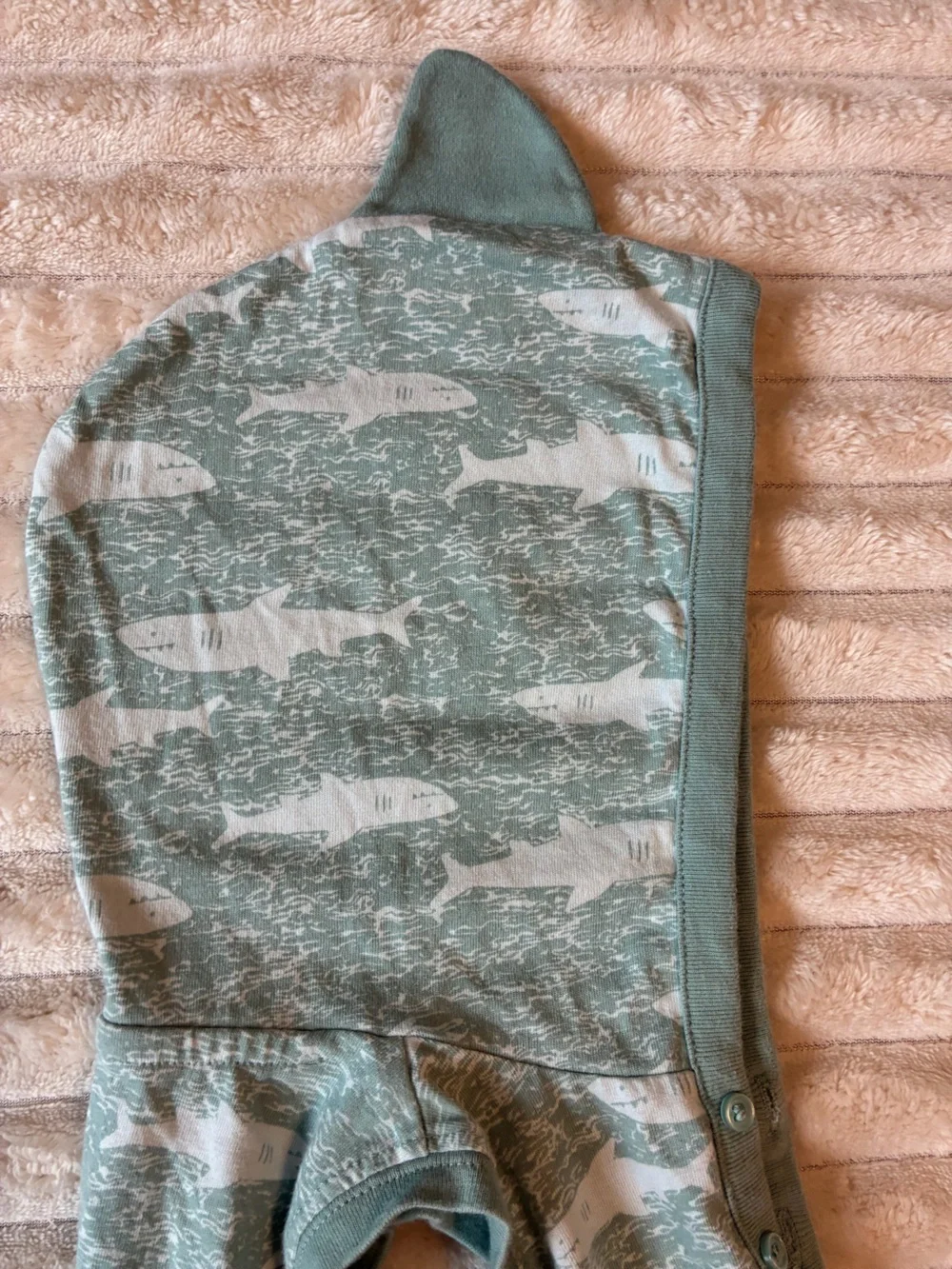 🦈 Carter’s 12M Shark Hooded Romper 🌊